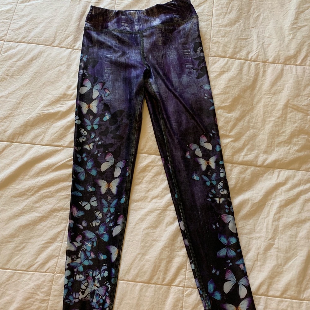 Evolution and creation yoga pants
